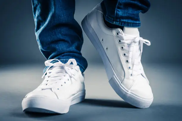 Witte sneakers